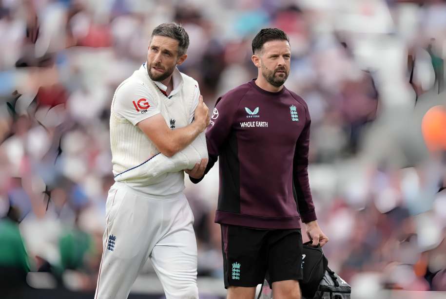 Chris Woakes willing to take a risk to be fit for The Ashes, opts to skip surgery for his shoulder injury