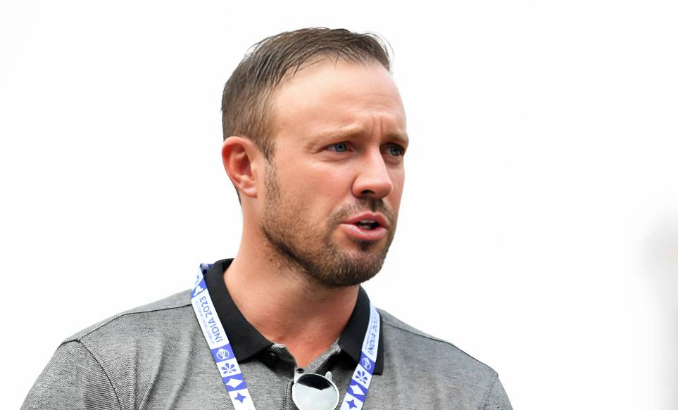 "Perhaps there’s more to it…" – AB de Villiers hints at something unusual behind Rahul Dravid’s decision to resign as Rajasthan Royals head coach.