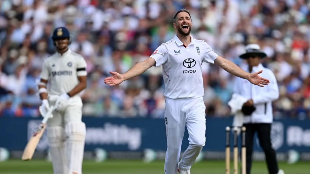England all-rounder Chris Woakes announces international retirement