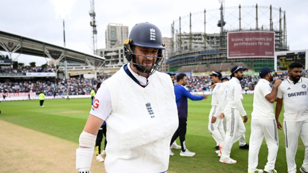 England all-rounder Chris Woakes announces international retirement